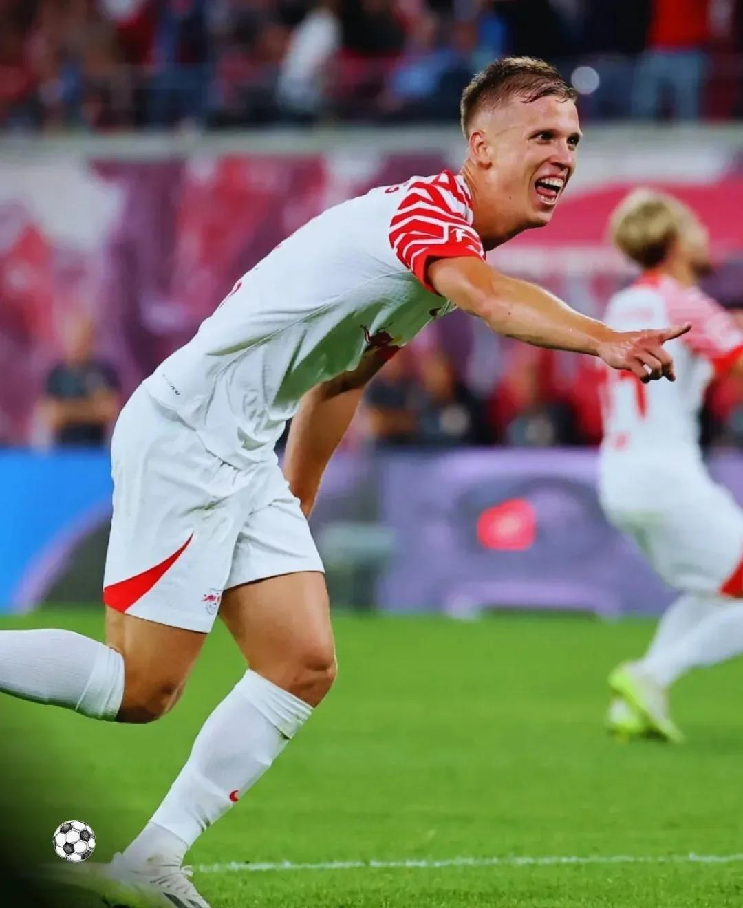 德甲加时末段走向成谜，莱比锡临场应变，引发热议，团队化学反应显著(德甲美因茨对莱比锡)